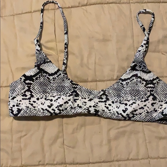 Bikini - Picture 5 of 6